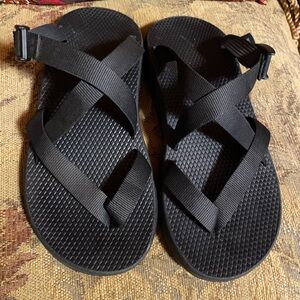 Chaco Z1 Classic Men's Size US 11 Black Comfort Adjustable
Strap Sandals